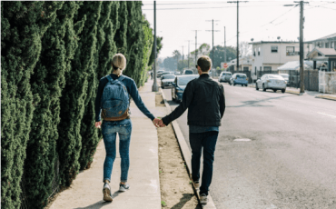 Outdoor Date Ideas for Couples Who Like Walking but Not Hiking